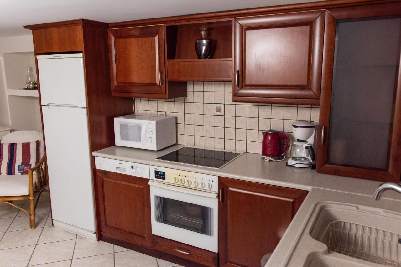 Apartments Nina パリニ エクステリア 写真